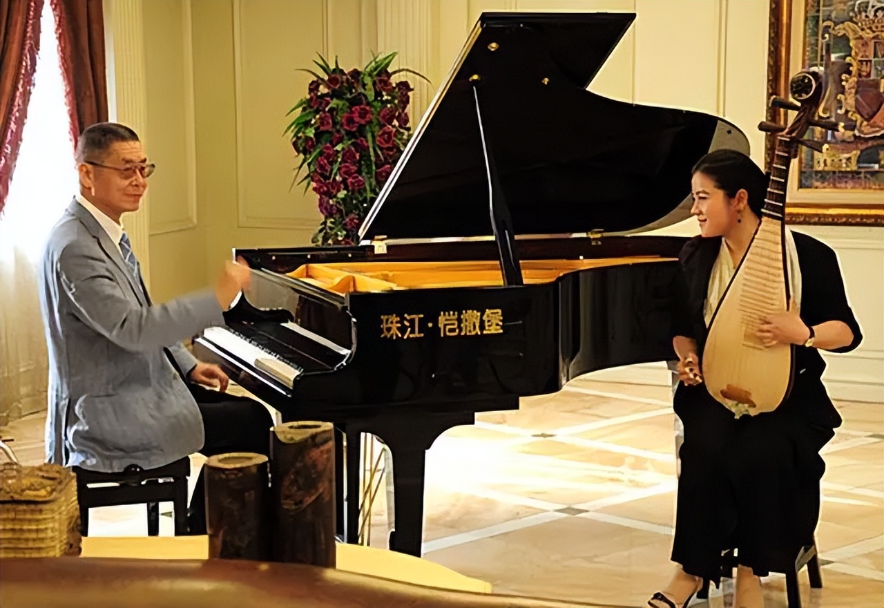 琵琶公主孙颖：41岁为爱嫁78岁三婚刘诗昆，三年后诞下一女