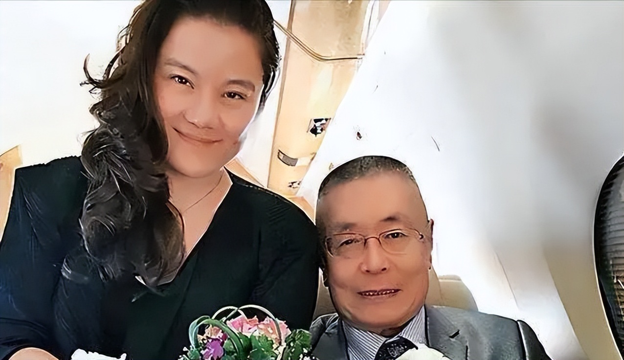 琵琶公主孙颖：41岁为爱嫁78岁三婚刘诗昆，三年后诞下一女