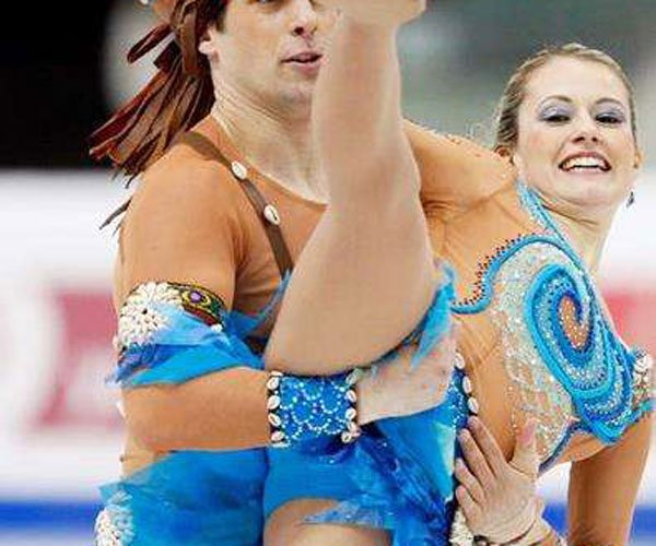 花样滑冰女人尴尬瞬间 容易让自己的一些部位暴露