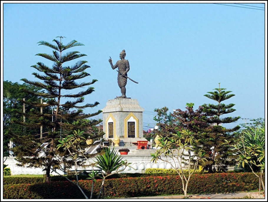 实拍老挝首都万象：看起来不如我们的县城，超市大多是中国商品