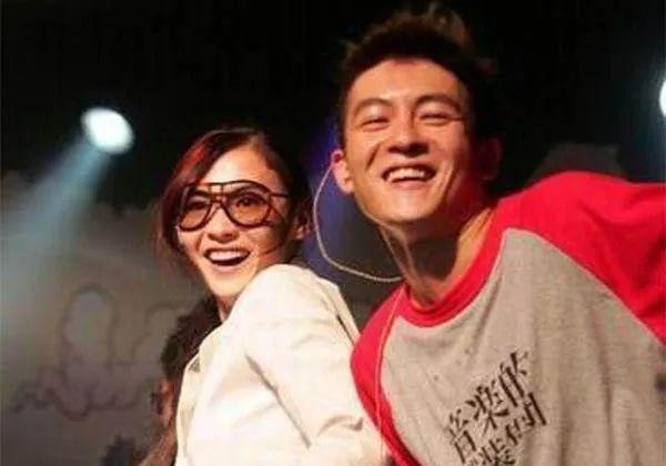 陈冠希艳门事件女主角（和陈冠希拍照女星坐牢离婚)