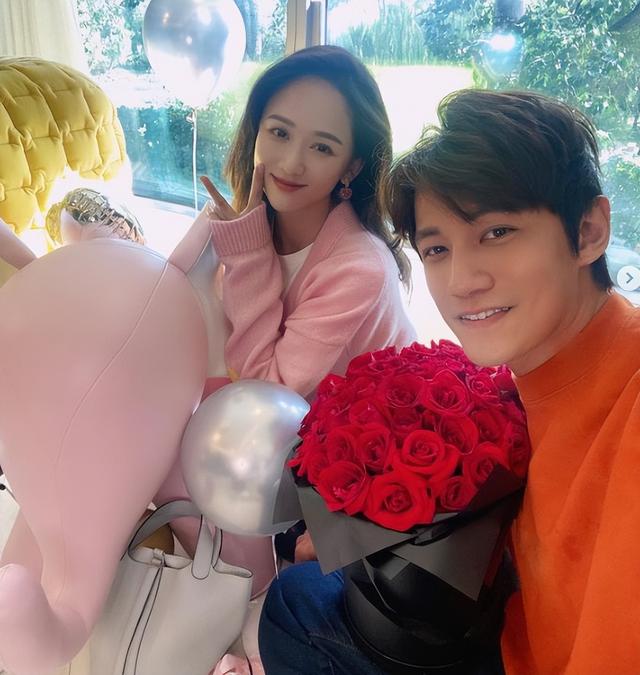 陈乔恩领证后首晒合照（陈乔恩婚后与老公）(14)