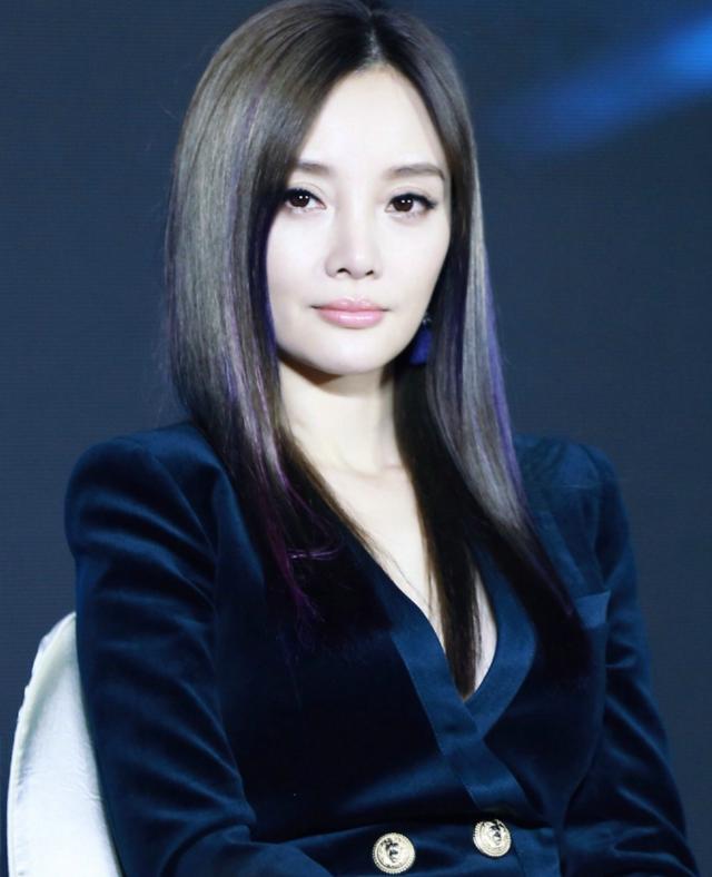 李小璐复出的原因(复出不得力的李小璐创个人品牌)(8)