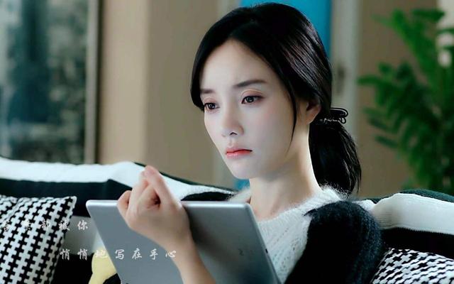 李小璐复出的原因(复出不得力的李小璐创个人品牌)(6)