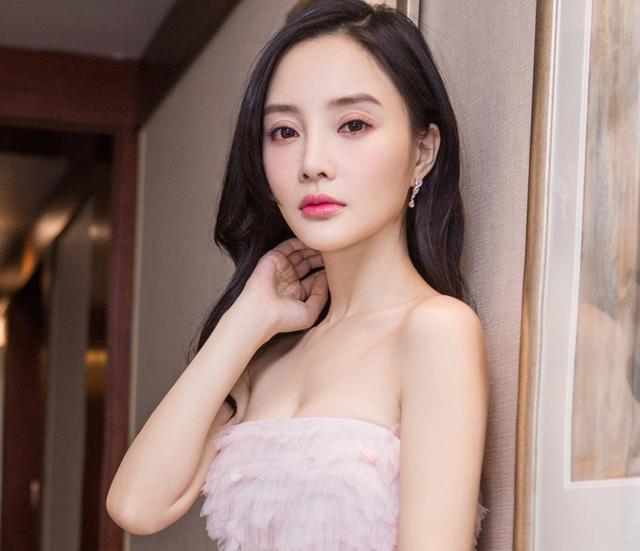 李小璐复出的原因(复出不得力的李小璐创个人品牌)(3)