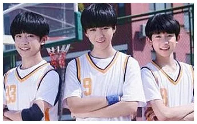TFBOYS终于同框,合体录制VCR,易烊千玺的身高抢镜了
