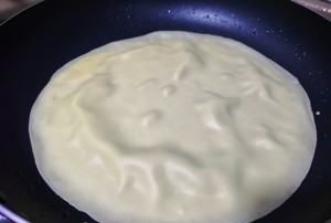 没有平底锅怎么做千层蛋糕的皮,榴莲千层用什么锅最好图6